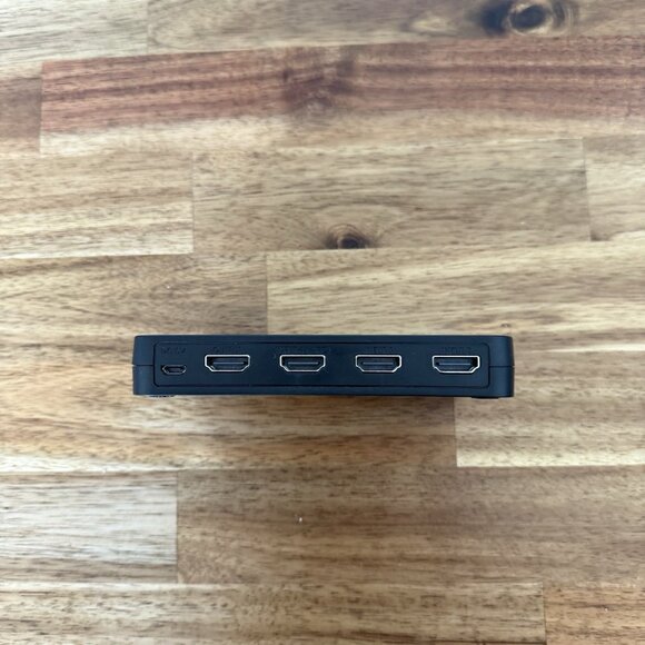 Philips 4k UHD 4 Port HDMI 2.0 Switch with remote & Power  Cord + HDMI Cable - Picture 14 of 16